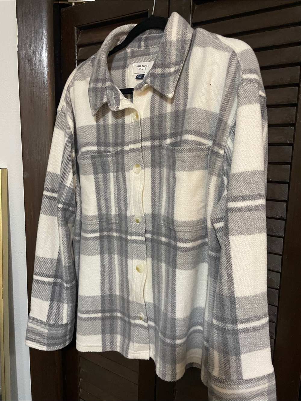 American Eagle Outfitters Gray & Cream Plaid Teddy Shacket